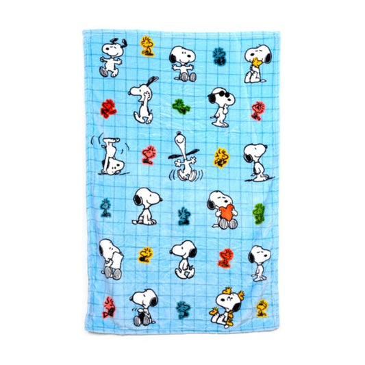 Peanuts Snoopy & Woodstock 2-in-1 plush toy and blanket